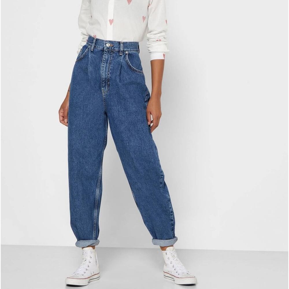 Topshop Balloon Tapered Leg Jeans in mid blue